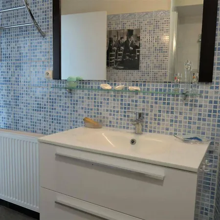 Апартаменты Avec Loggia Et Balcon A - Fr-1-368-295 *